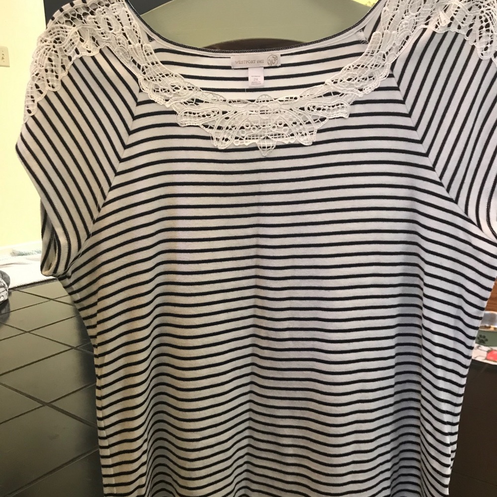 Westport Navy Striped Tee Top 2X like new
